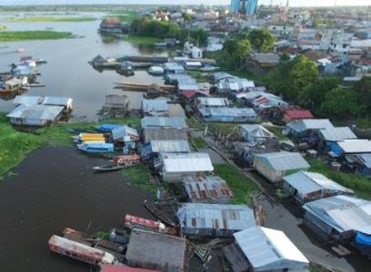 Floating community of Claverito in Iquitos, Peru Floating community of Claverito in Iquitos, Peru